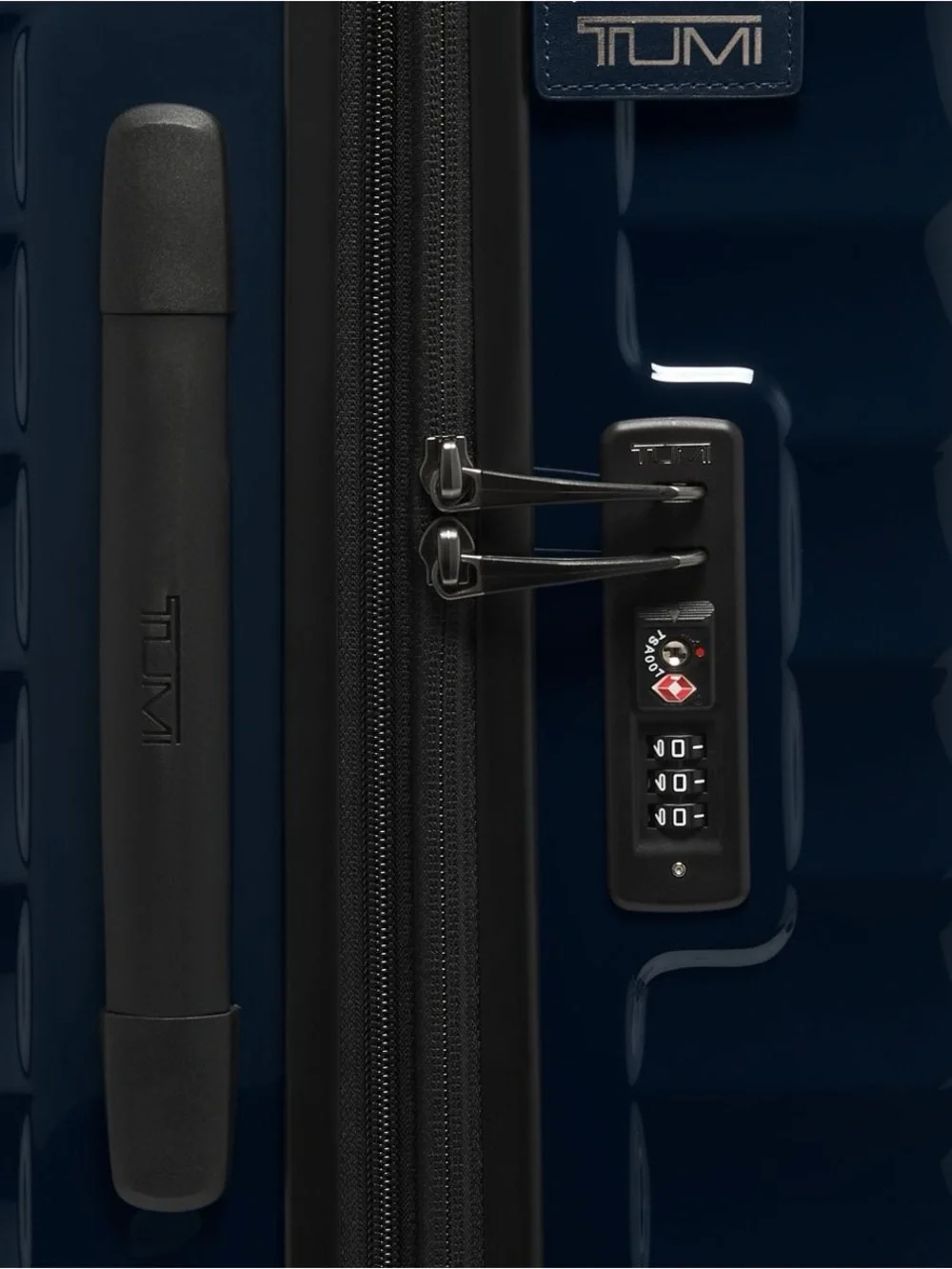 Tumi Large Expandable Checked Glossy Navy Hard-Shell Spinner Luggage suitcase